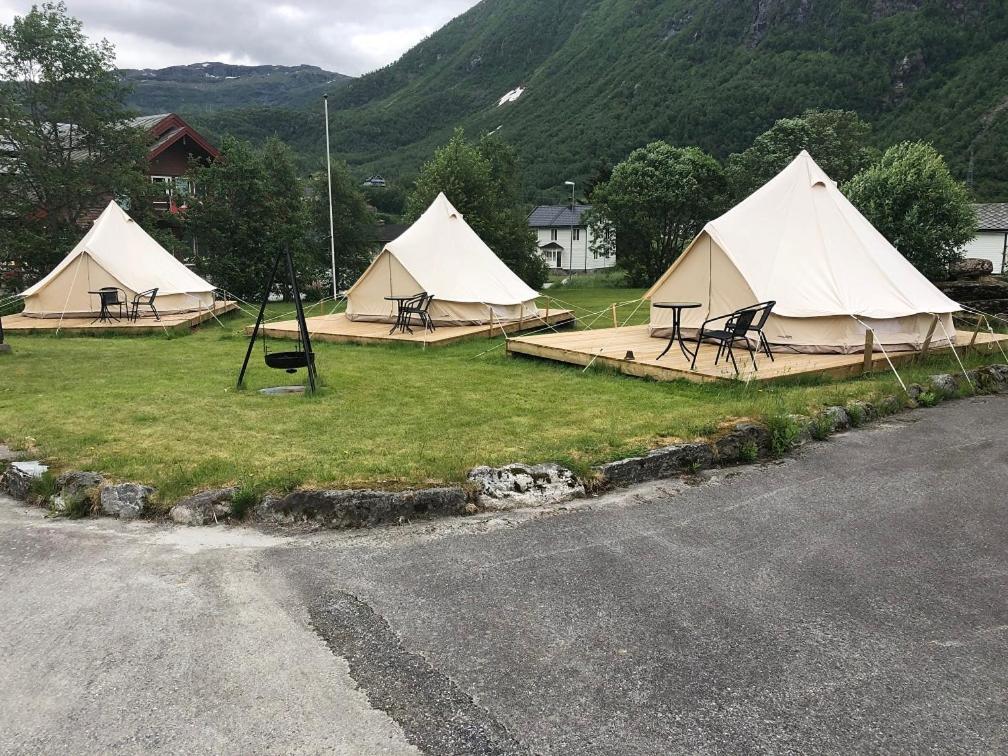 Skysstasjonen Cottages Røldal Extérieur photo