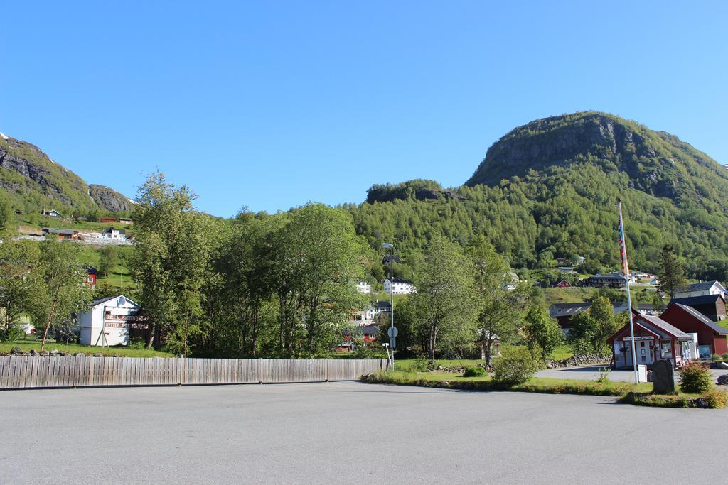 Skysstasjonen Cottages Røldal Extérieur photo