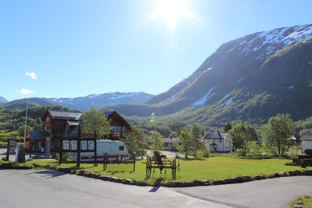 Skysstasjonen Cottages Røldal Extérieur photo